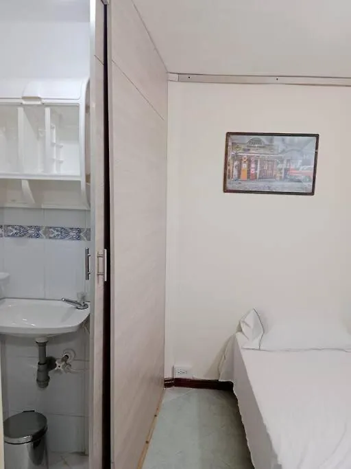 Amplia Casa Familiar, Comoda Y Central En Laureles Medellín Apartamento